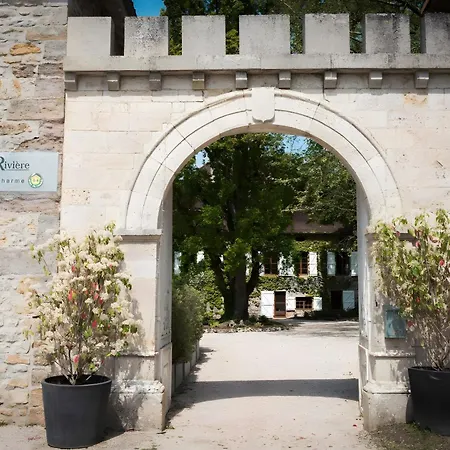 Grand De Charme La Riviere